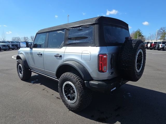 Certified 2022 Ford Bronco Black Diamond w/ Sasquatch Package AWD/4WD image 3