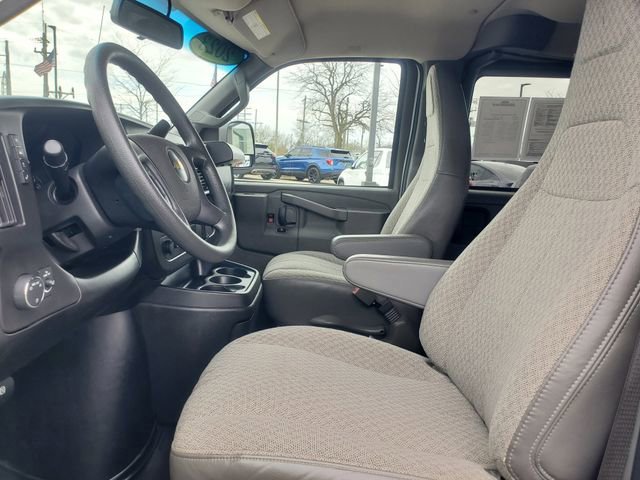Used 2023 Chevrolet Express 3500 LS image 5