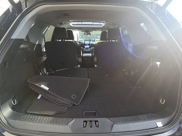 Certified 2023 Ford Explorer Limited w/ Limited Technology Package AWD/4WD image 17
