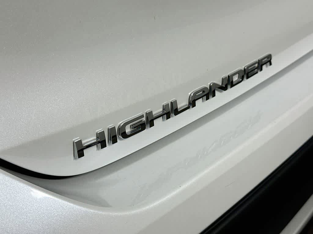 Used 2022 Toyota Highlander XSE FWD image 7