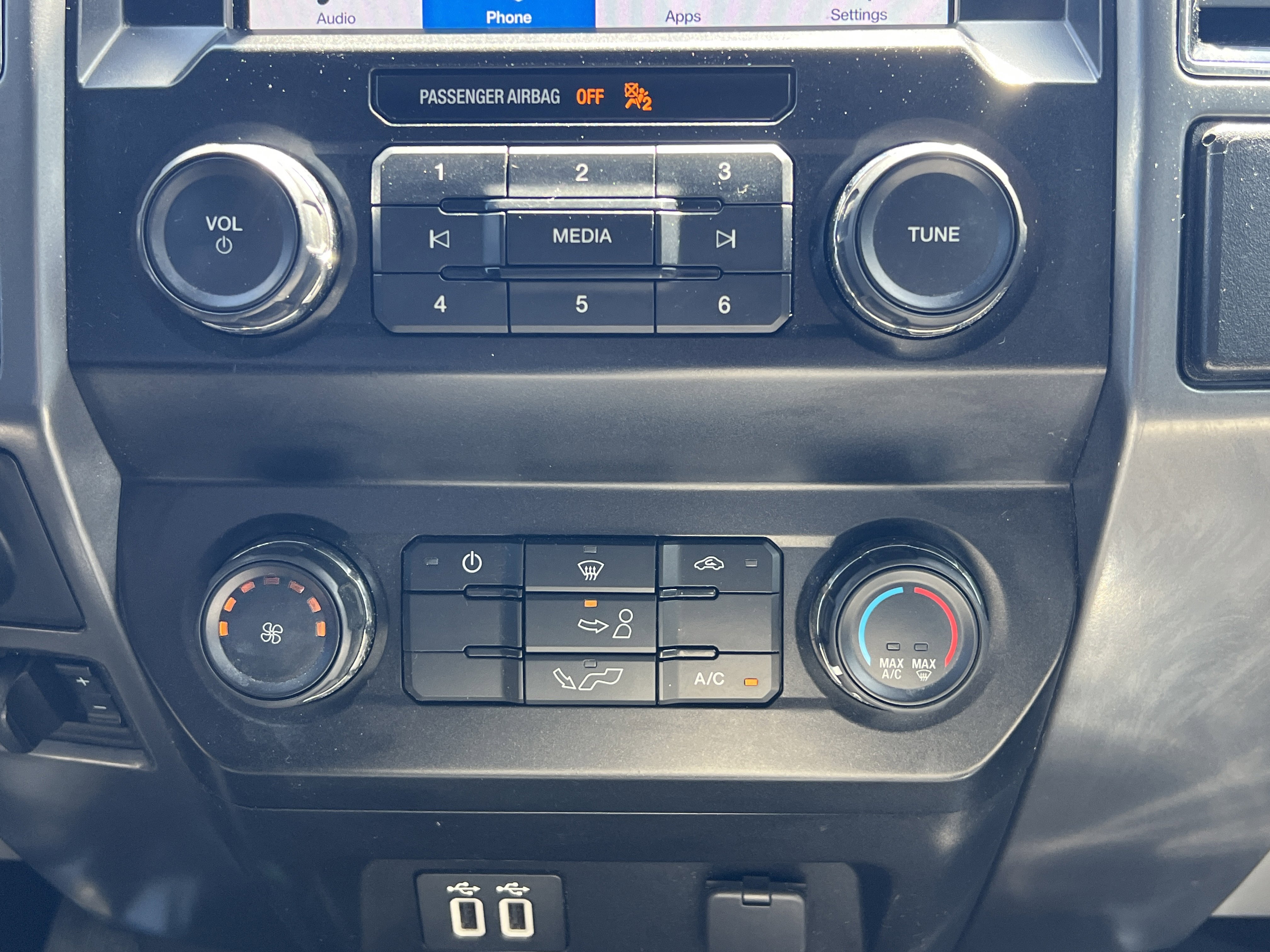 Certified 2019 Ford F150 XLT w/ Trailer Tow Package AWD/4WD image 22