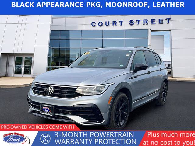 Used 2023 Volkswagen Tiguan SE R-Line FWD image 1