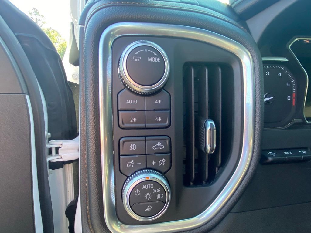 Used 2020 GMC Sierra 1500 AT4 w/ AT4 Premium Package AWD/4WD image 12