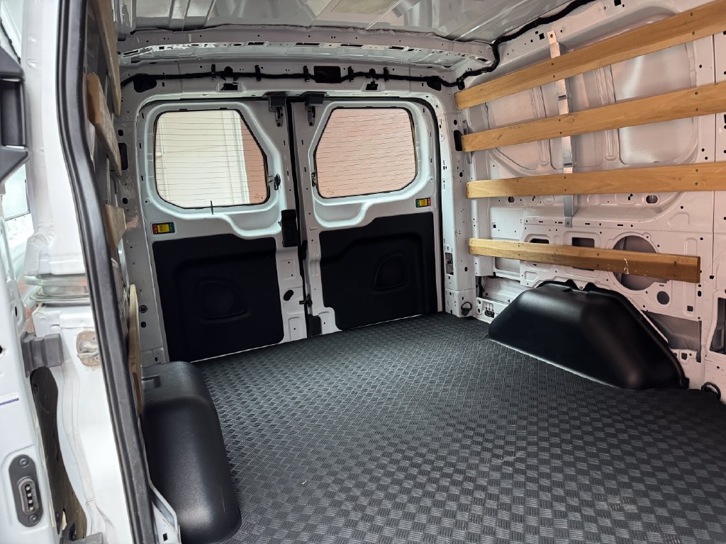Certified 2025 Ford Transit 250 Low Roof w/ Exterior Upgrade Package RWD image 30