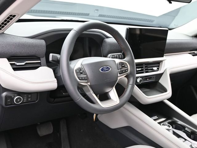 Certified 2025 Ford Explorer Active w/ Active Comfort Package image 13