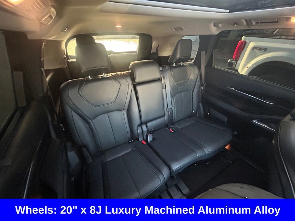 Used 2023 INFINITI QX60 Sensory w/ Cargo Package AWD/4WD image 30