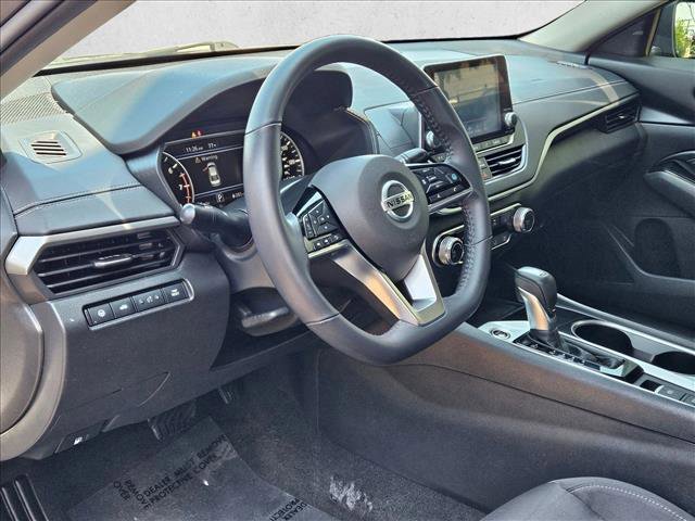 Used 2021 Nissan Altima 2.5 SV w/ SV Premium Package FWD image 10