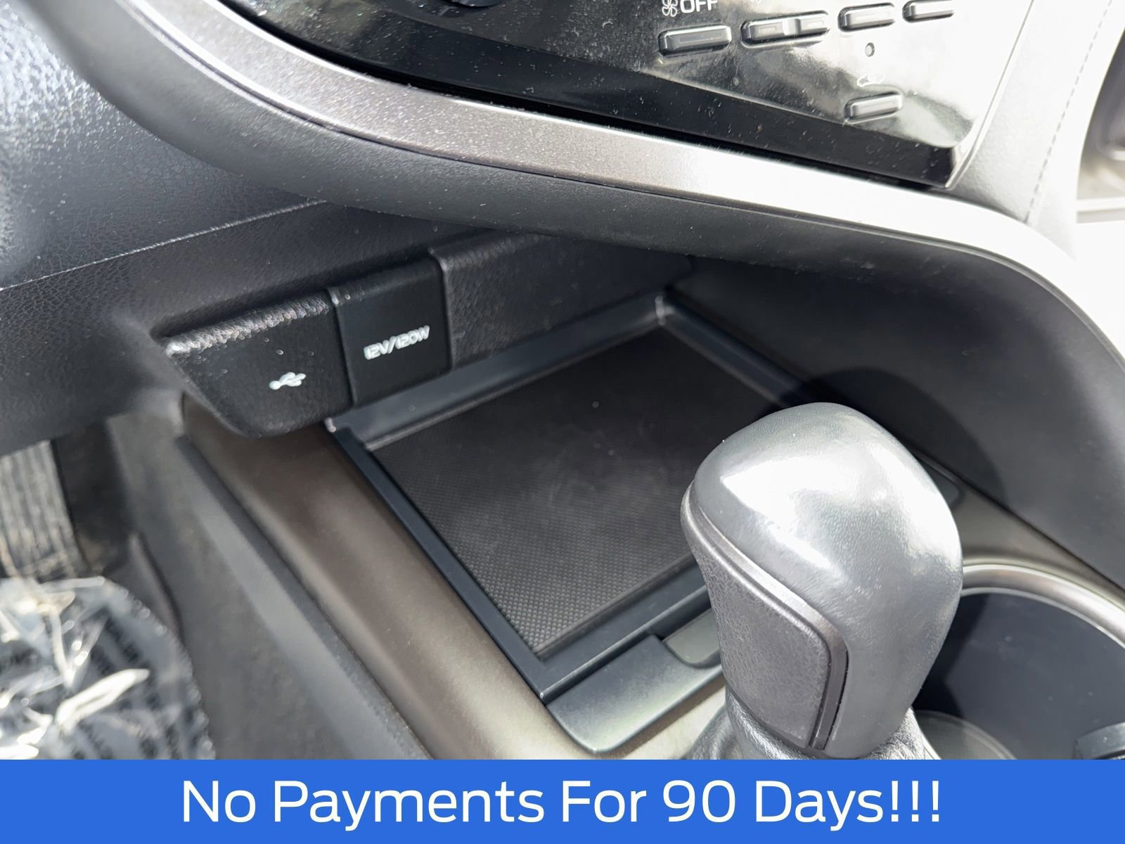 Used 2023 Toyota Camry SE image 18