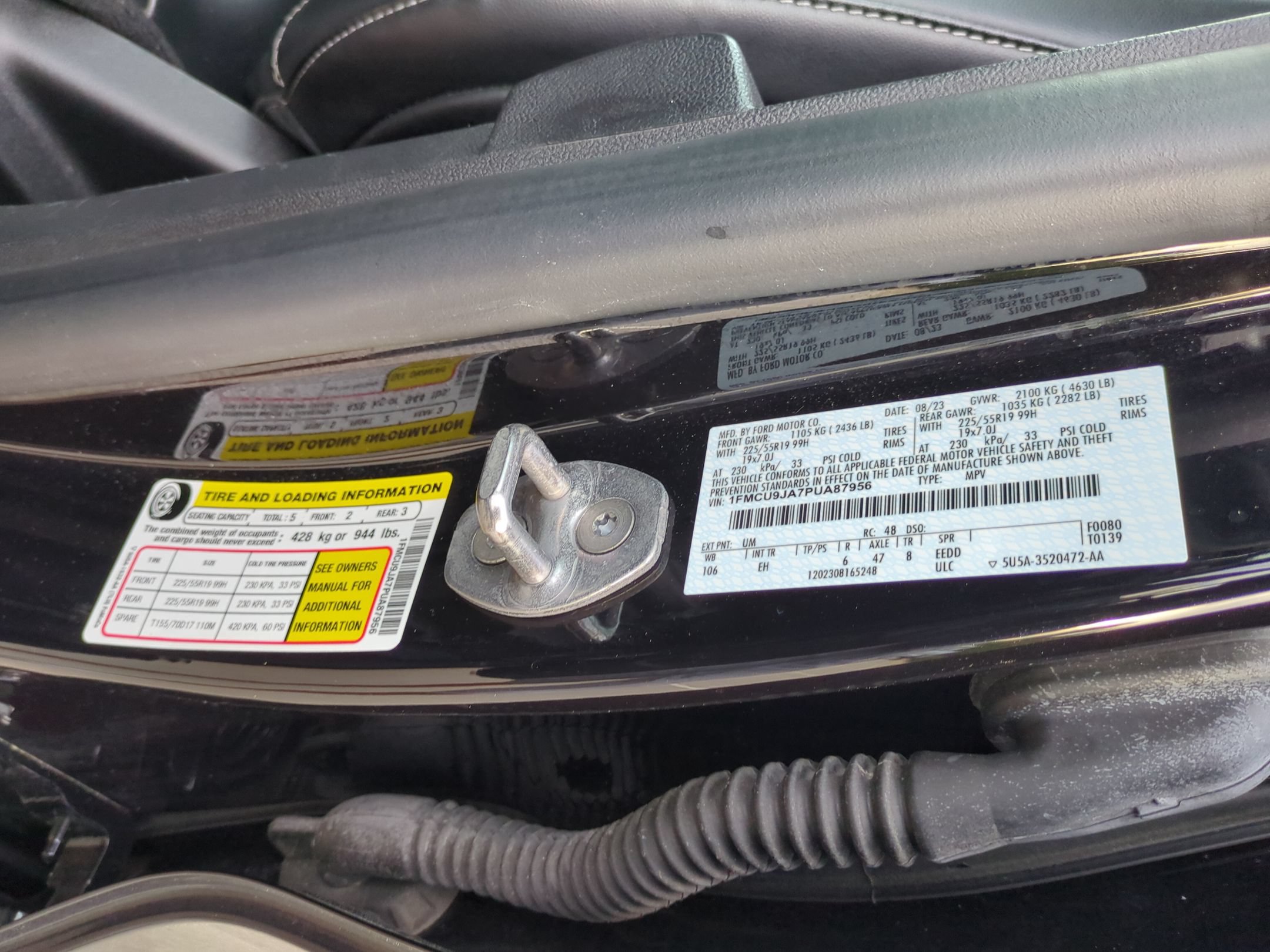 Certified 2023 Ford Escape Platinum AWD/4WD image 44