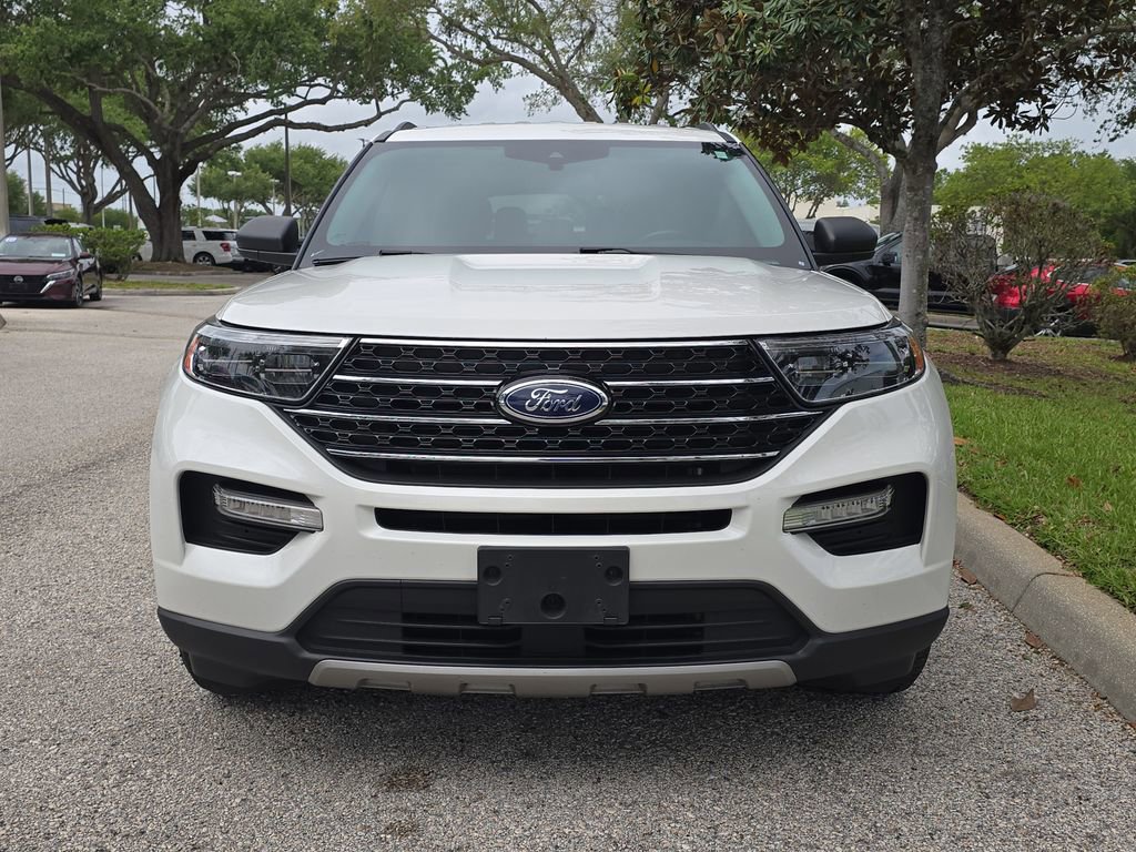 Certified 2021 Ford Explorer XLT w/ Equipment Group 202A image 5