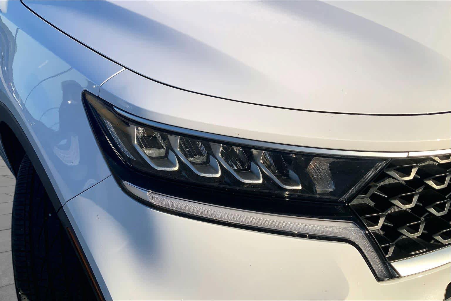 Used 2023 Kia Sorento LX FWD image 25