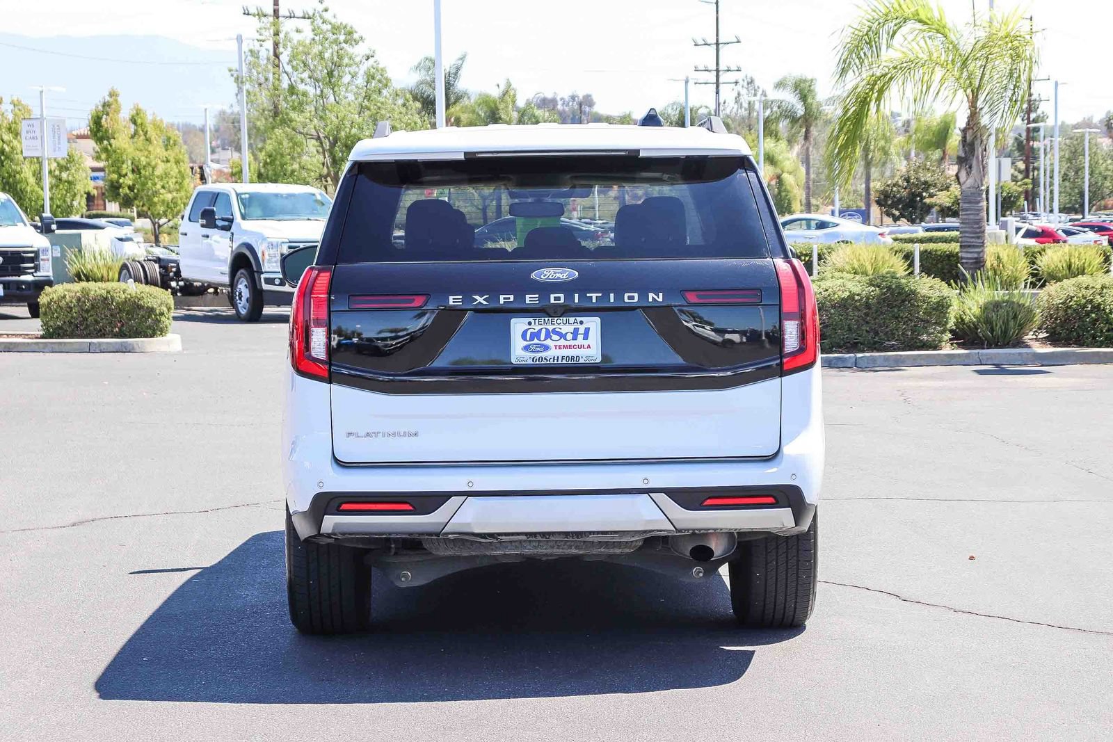 Certified 2025 Ford Expedition Platinum AWD/4WD image 5