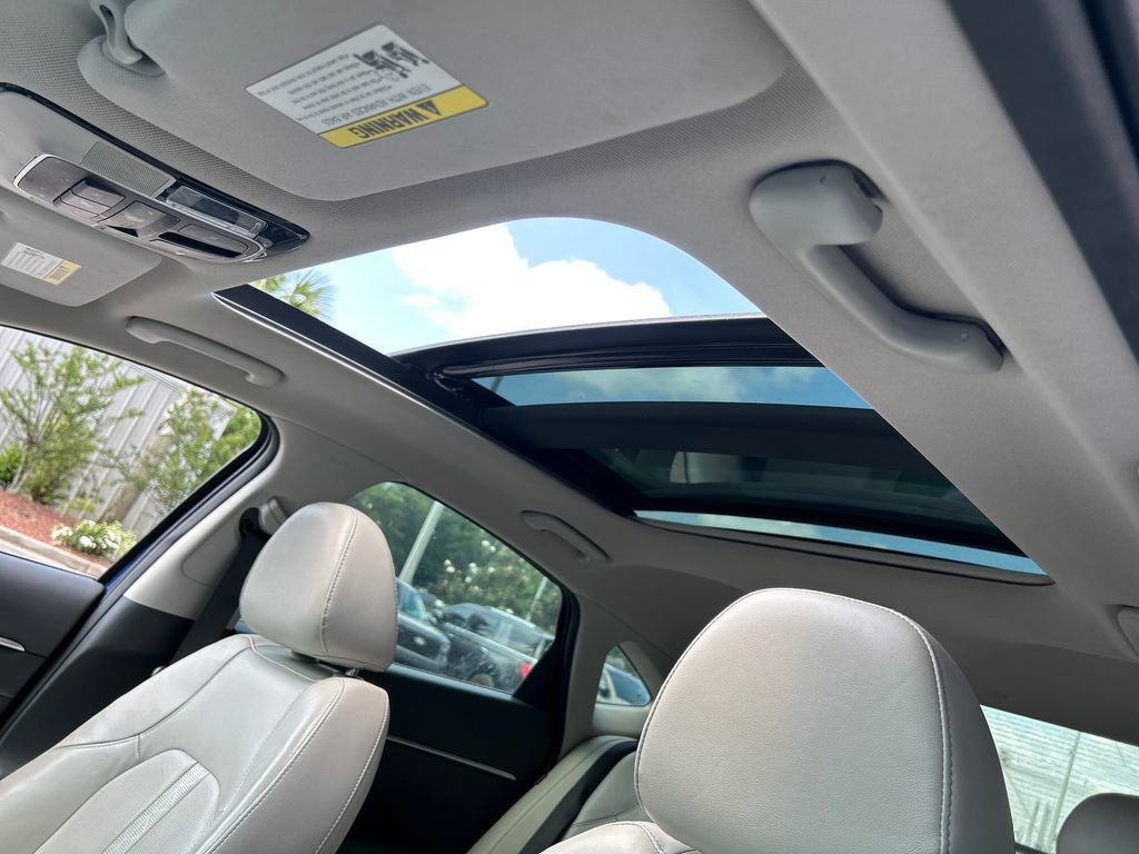 Used 2022 Hyundai Sonata Limited w/ Cargo Package FWD image 13