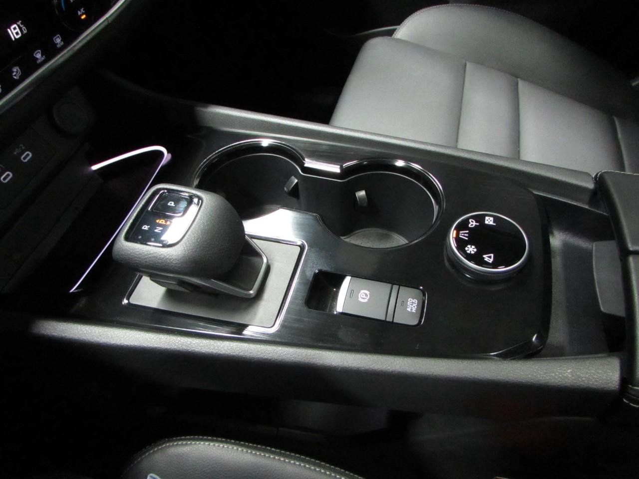 Used 2025 Nissan Rogue SL w/ Tech Package AWD/4WD image 32