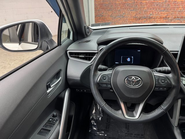 Used 2024 Toyota Corolla Cross XSE w/ Convenience Package image 14