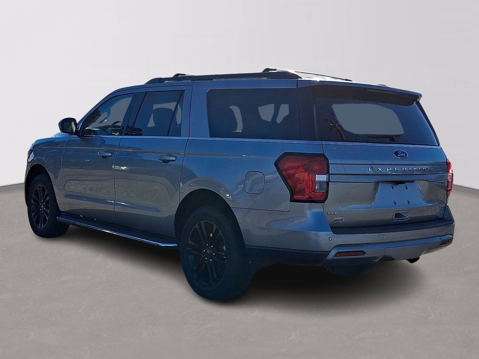 Certified 2023 Ford Expedition Max XLT image 4