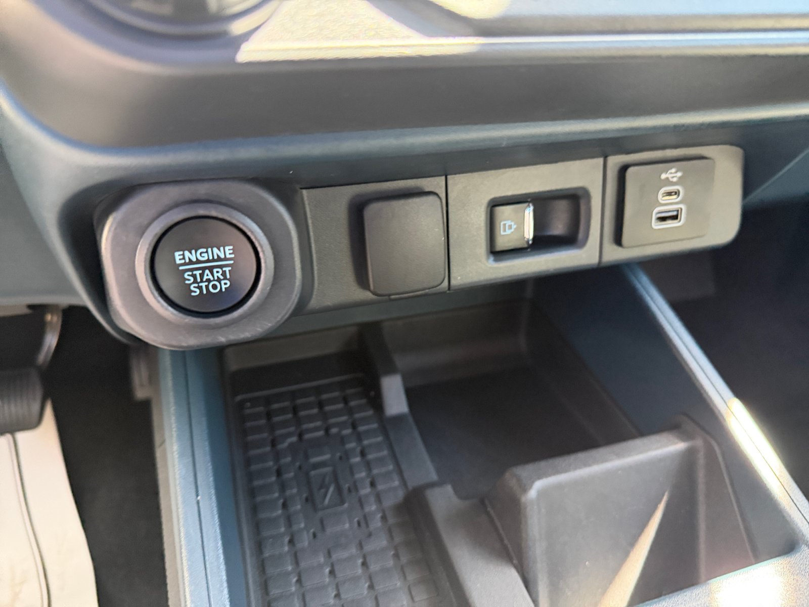 Certified 2025 Ford Maverick Lariat w/ 4K Tow Package AWD/4WD image 21