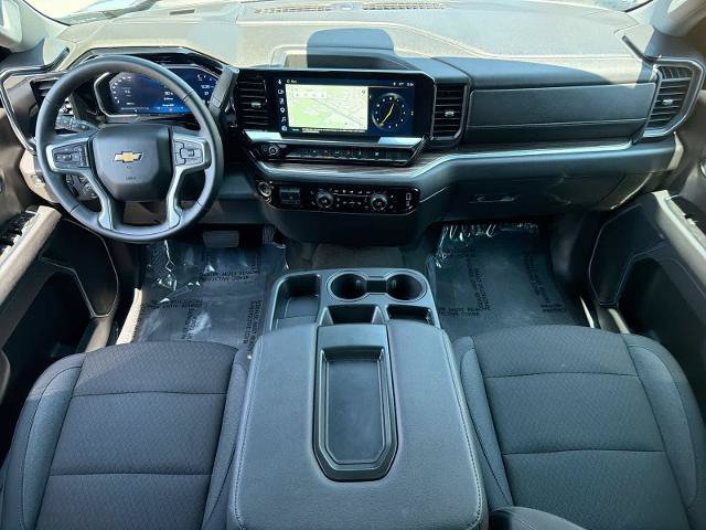 Used 2026 Chevrolet Silverado 1500 LT AWD/4WD image 16