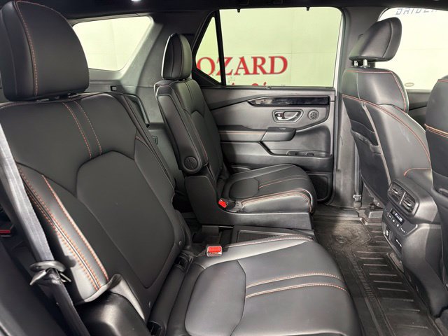 Used 2025 Honda Pilot TrailSport image 37