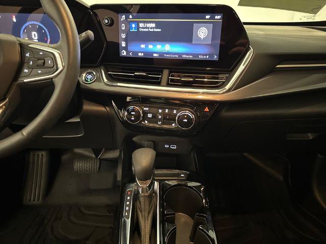 Used 2025 Chevrolet Trax ACTIV w/ Driver Confidence Package FWD image 24