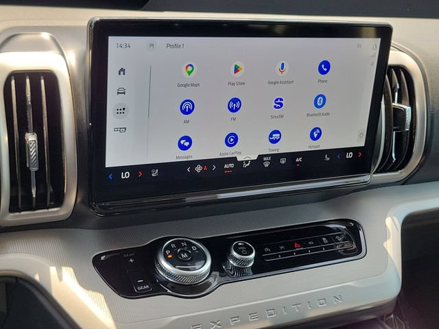 Certified 2025 Ford Expedition Active AWD/4WD image 8
