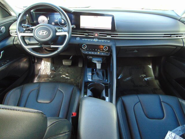 Used 2025 Hyundai Elantra Limited FWD image 23