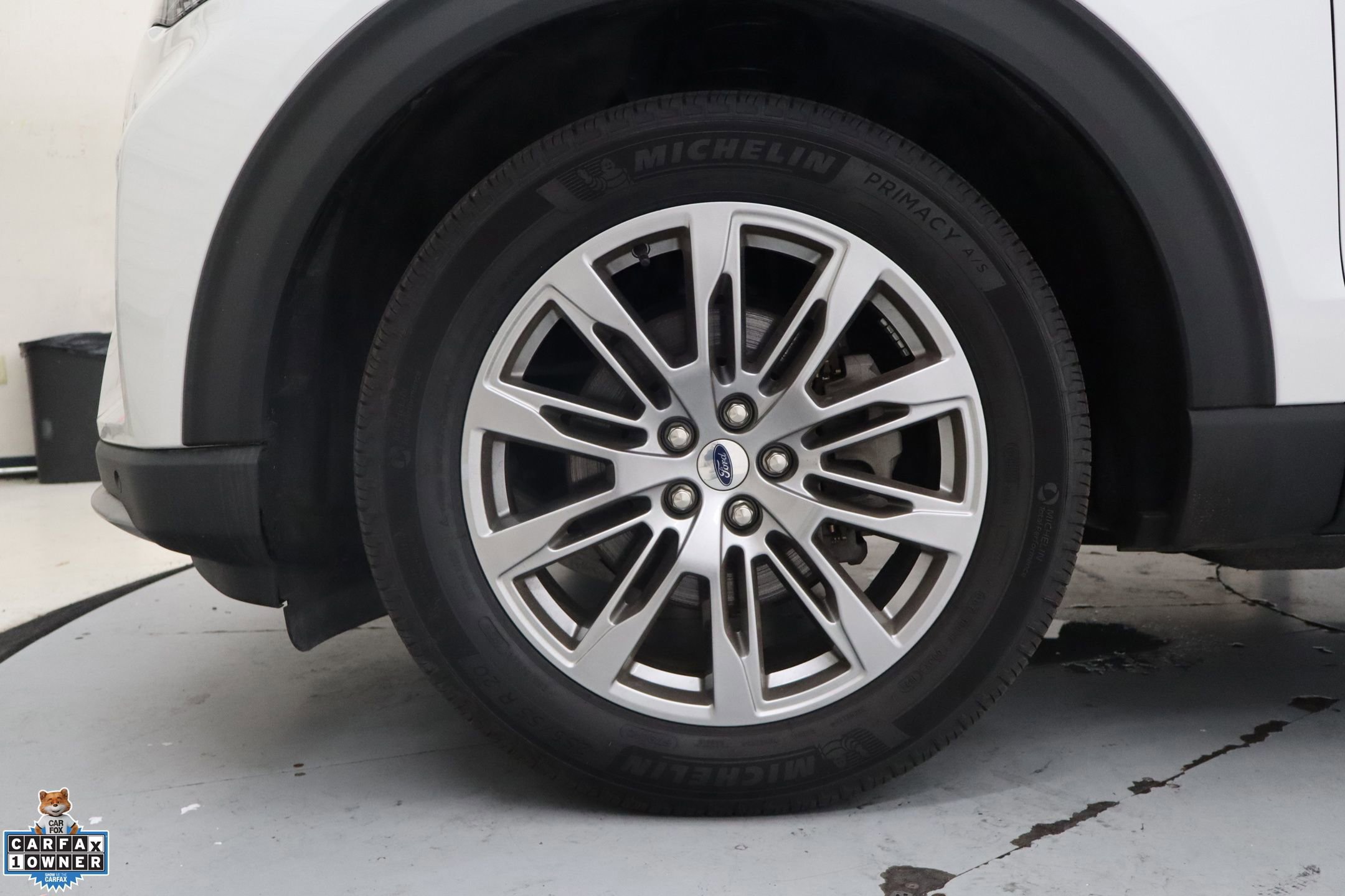 Certified 2025 Ford Explorer Platinum RWD image 18