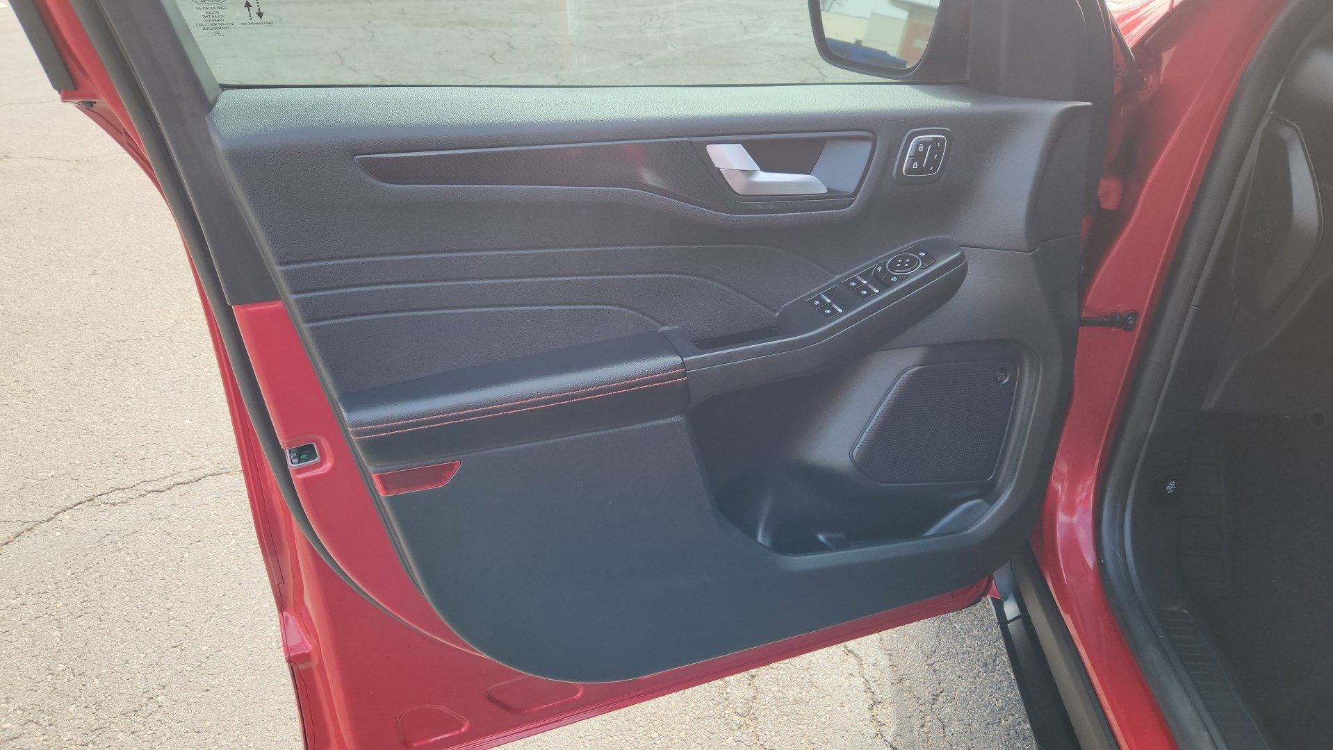 Certified 2023 Ford Escape ST-Line Select w/ Tech Pack #2 image 24