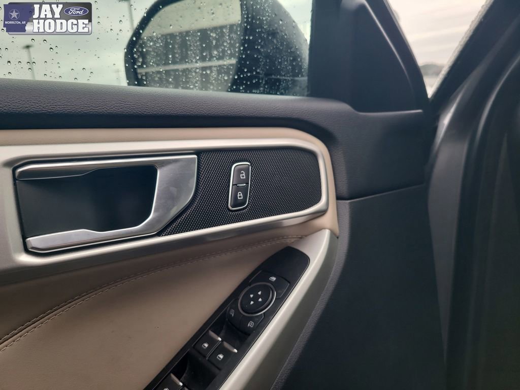 Certified 2022 Ford Explorer XLT image 13