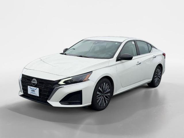 Used 2024 Nissan Altima 2.5 SV FWD image 7