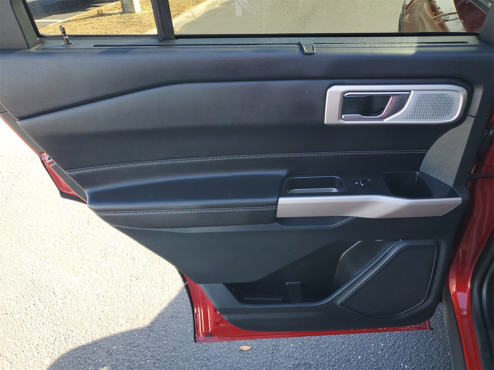 Certified 2024 Ford Explorer Limited w/ Limited Technology Package image 9