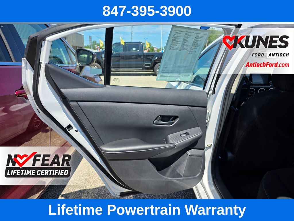 Used 2024 Nissan Sentra SV FWD image 19
