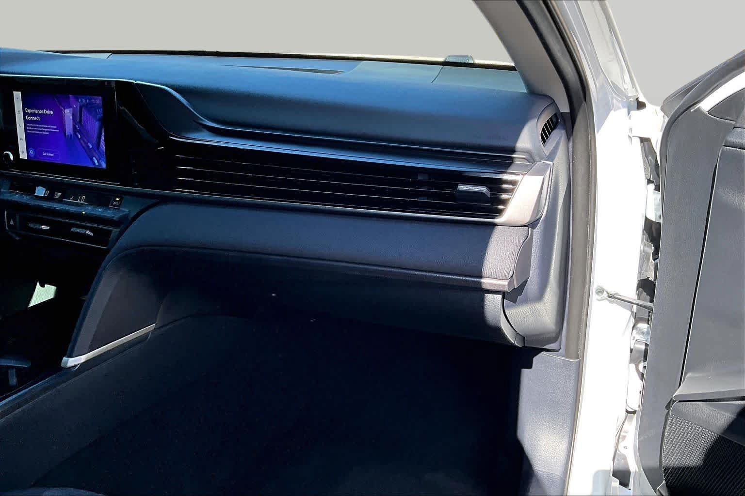 Used 2025 Toyota Camry LE FWD image 19