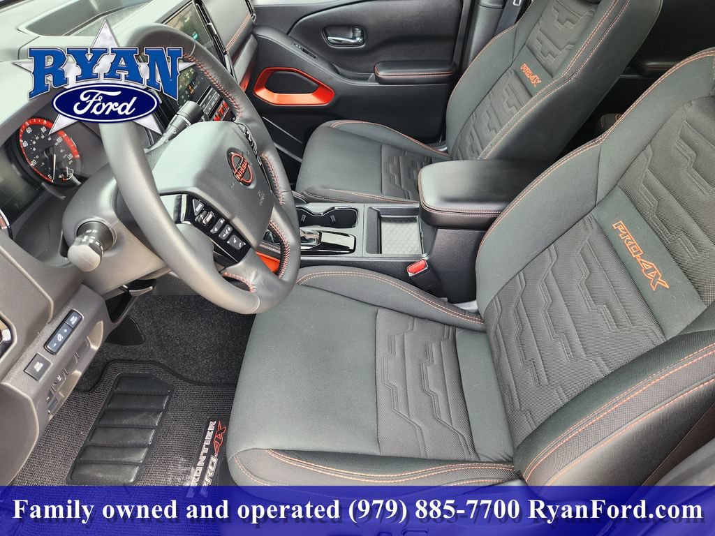 Used 2025 Nissan Frontier PRO-4X AWD/4WD image 9