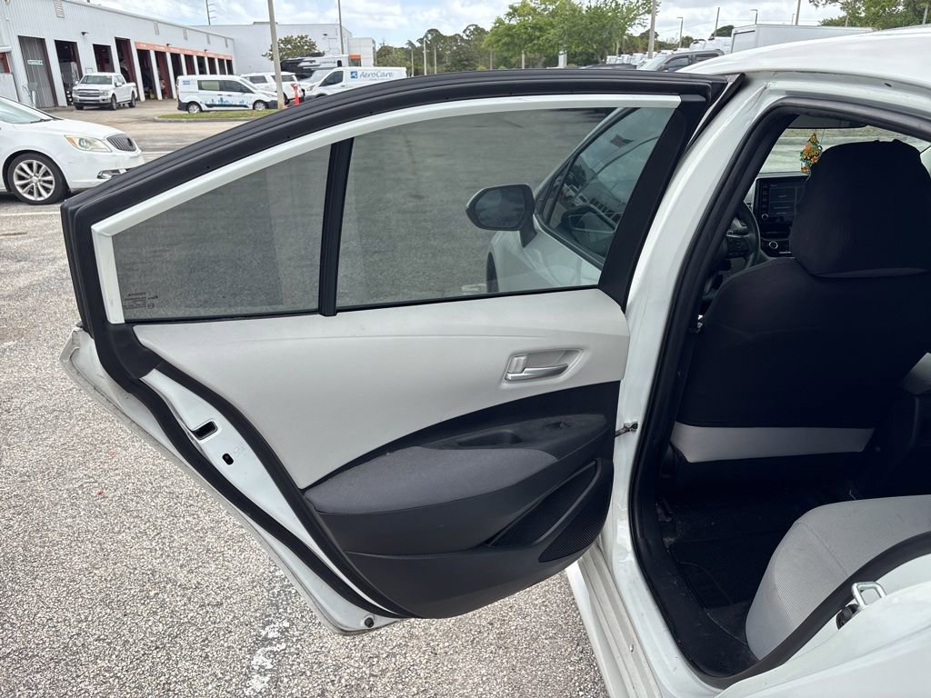 Used 2020 Toyota Corolla LE image 9