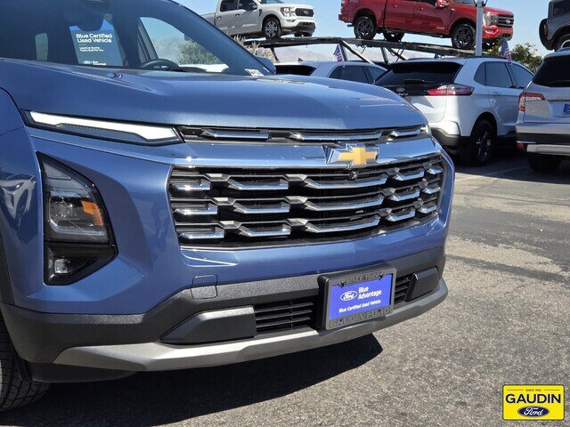 Used 2025 Chevrolet Equinox LT w/ Convenience Package II AWD/4WD image 2