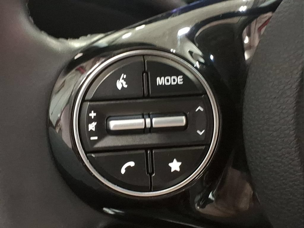 Used 2025 Kia Soul EX FWD image 19