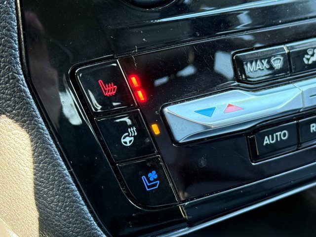 Certified 2024 Ford Explorer Limited image 32