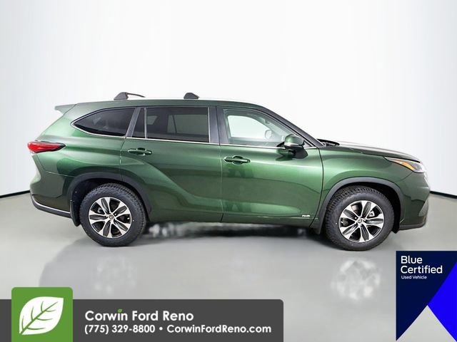 Used 2023 Toyota Highlander XLE AWD/4WD image 11