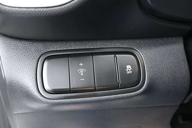 Used 2024 Hyundai Venue SEL FWD image 23