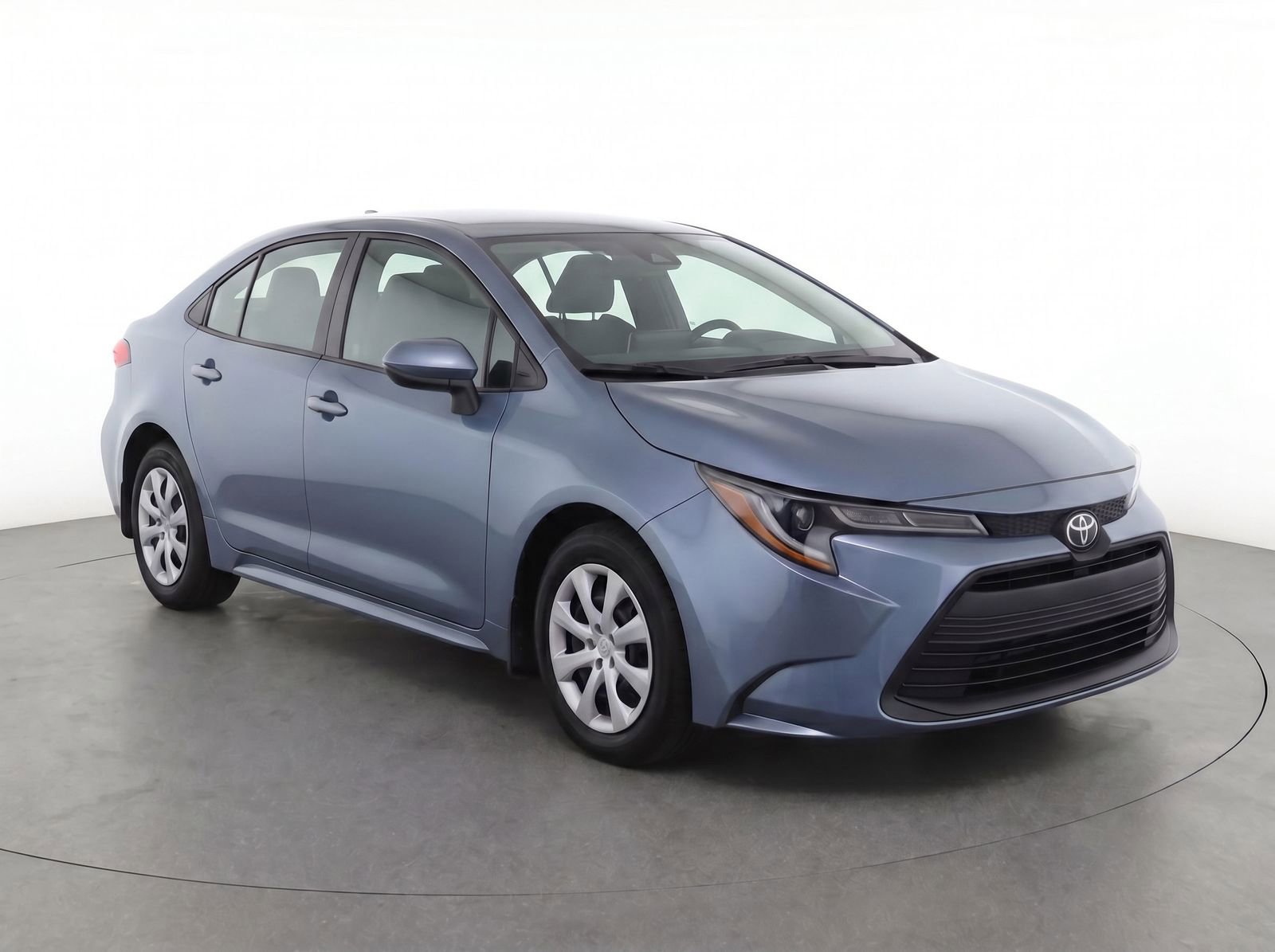 Used 2024 Toyota Corolla LE FWD image 1
