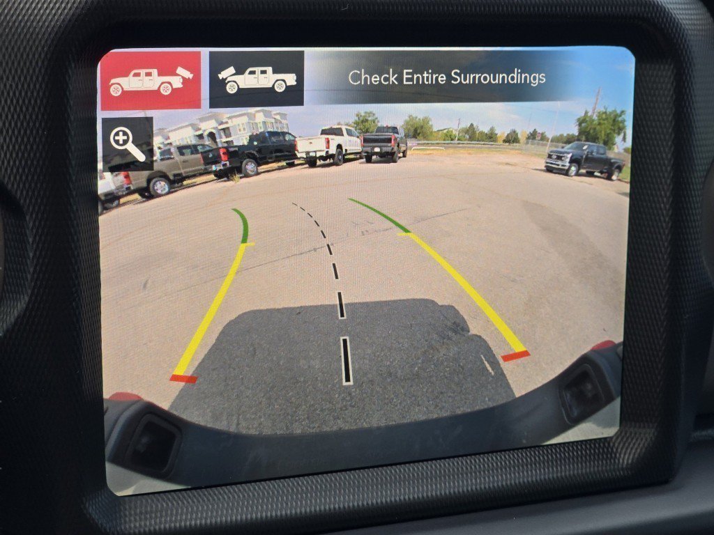 Used 2022 Jeep Gladiator Rubicon w/ Trailer Tow Package AWD/4WD image 5