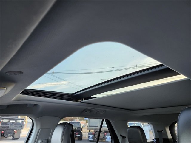 Certified 2022 Ford Explorer XLT w/ Equipment Group 202A image 21