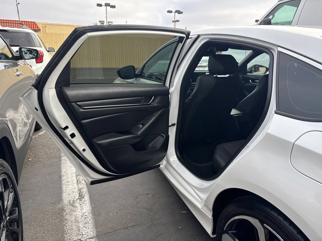 Used 2022 Honda Accord Sport image 12