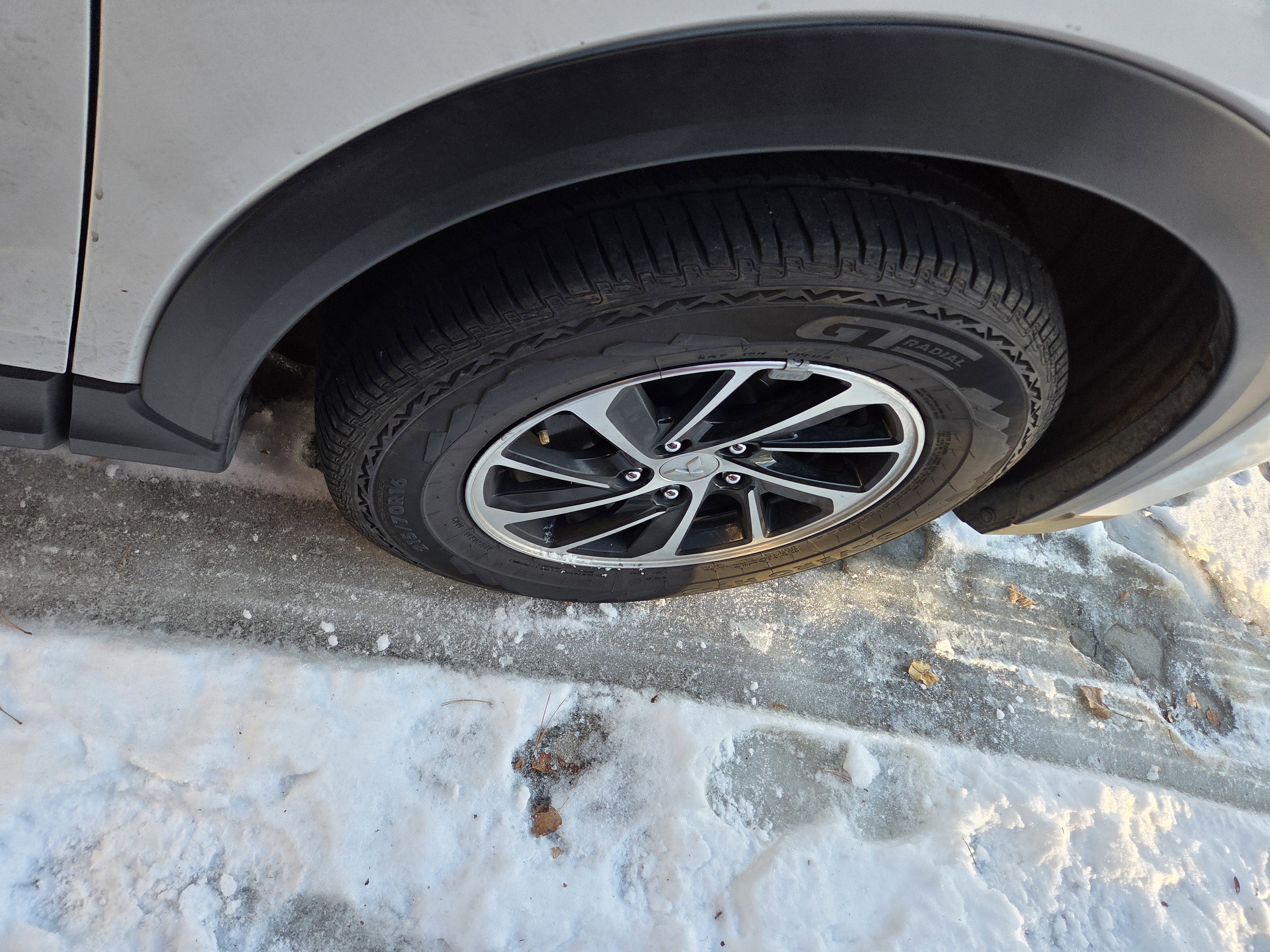 Used 2020 Mitsubishi Eclipse Cross ES image 12