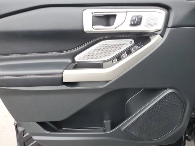 Certified 2023 Ford Explorer Limited w/ Limited Technology Package image 31