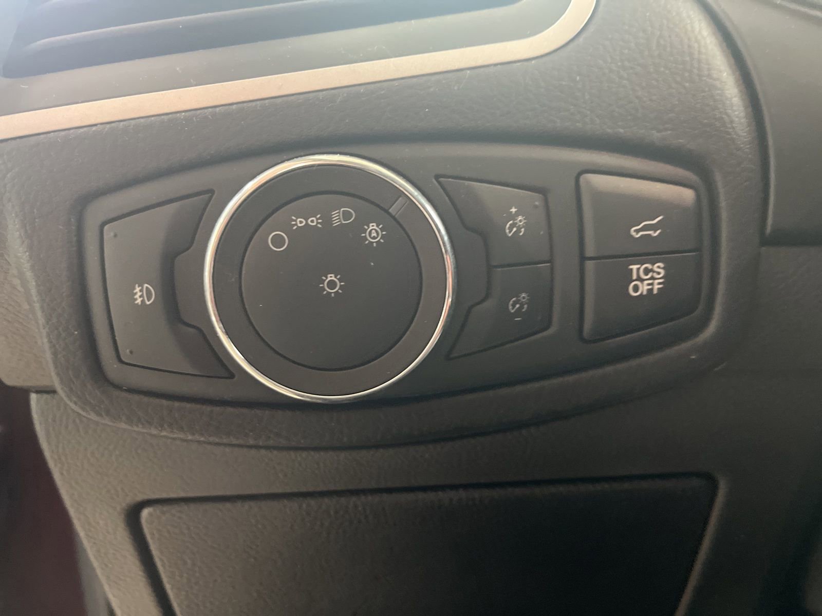 Certified 2024 Ford Edge SEL w/ Convenience Package image 15