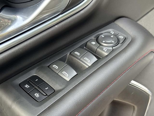 Used 2022 Chevrolet Suburban RST w/ Luxury Package image 26