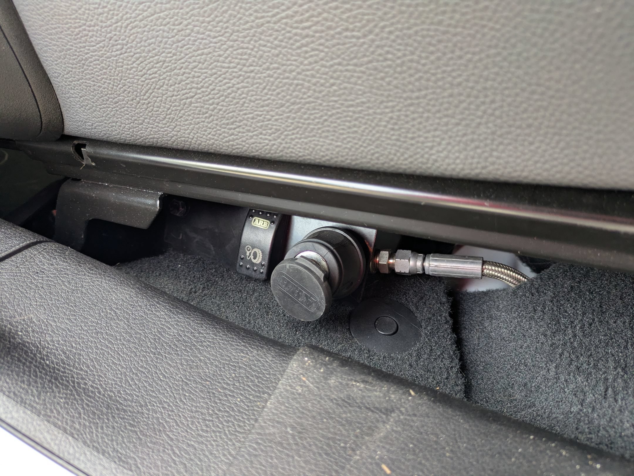 Used 2023 Jeep Gladiator Sport AWD/4WD image 41
