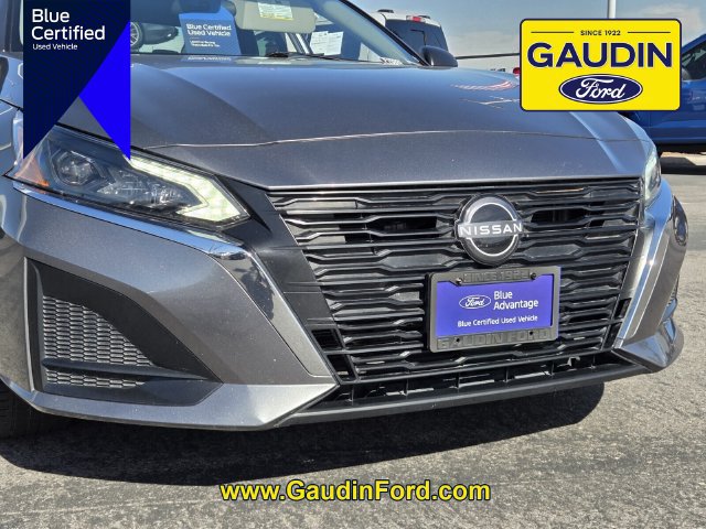 Used 2025 Nissan Altima 2.5 SV FWD image 2